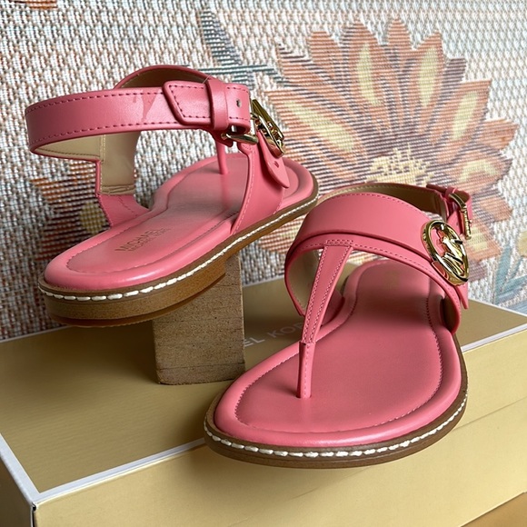 MICHAEL KORS KARMEN THONG SANDALS FAUX LEATHER TEA ROSE
49S2CRFA1L - Picture 11 of 16